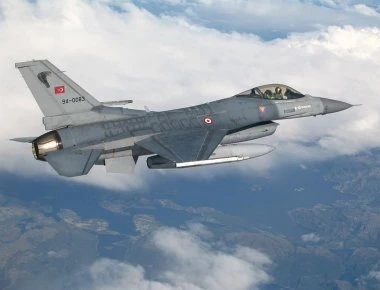 Δεκάδες παραβιάσεις από την τουρκική Αεροπορία: Οπλισμένα F-16 και CN-235